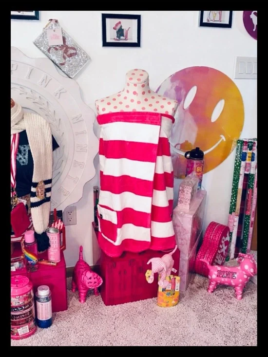 💕ⓅⒾⓃⓀ ⓋⓈ VINTAGE/Y2K Body Wrap Towel NWT💕 - Picture 2 of 7